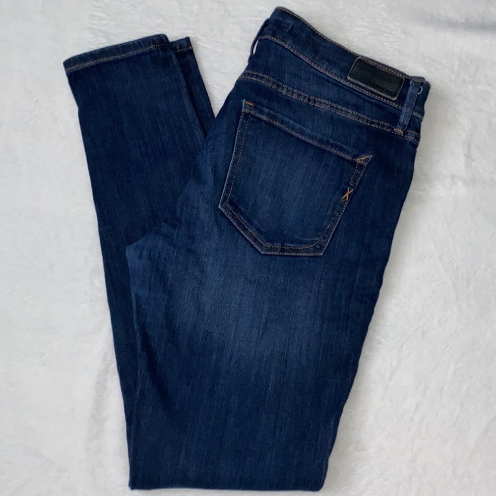 NEW - EXPRESS Women’s Jean Leggings (8R)